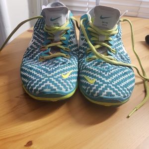 Women’s Nike Free 5.0 TR Fit 4 Cross Training 629832-302 Green Yellow Size 8.5
